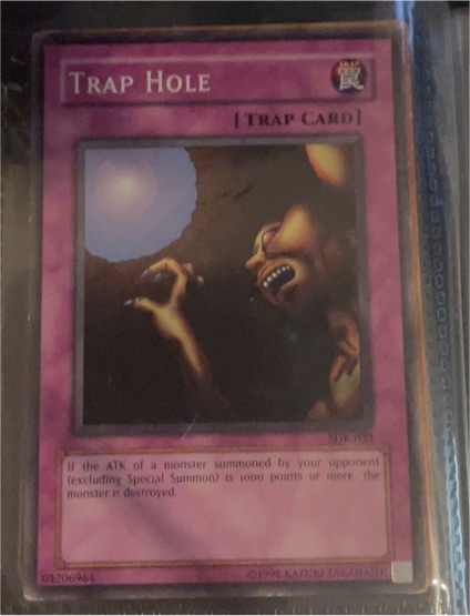 Yu-Gi-Oh! 1996 Konami Trap Hole SDP-041 — front
