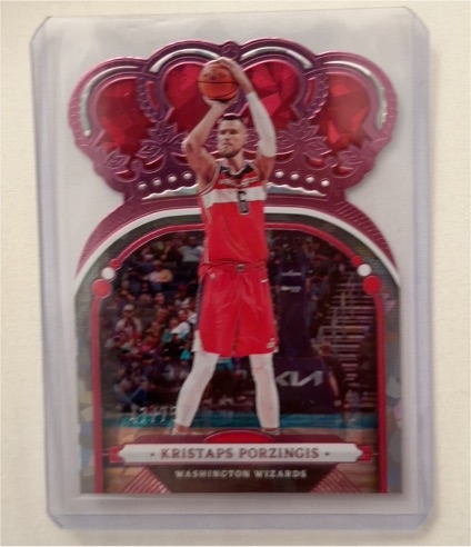 2022-23 Panini Crown Royale #7 Kristaps Porzingis — front