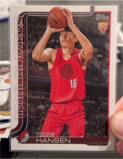 2025-26 Topps #216 Yang Hansen — front