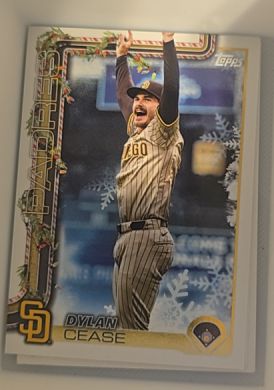 2025 Topps Chrome #212 Dylan Cease — front