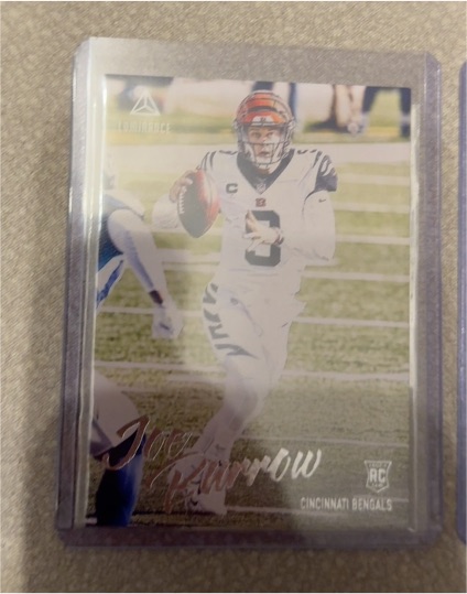 2020 Panini Chronicles Luminance #201 Joe Burrow — front