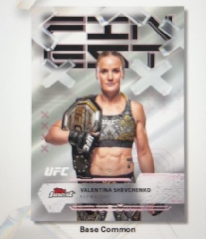 2025 Topps Midnight UFC Base Common Valentina Shevchenko — front