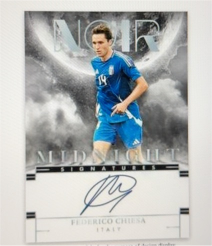 2020 Panini Noir Midnight Signatures Federico Chiesa — front