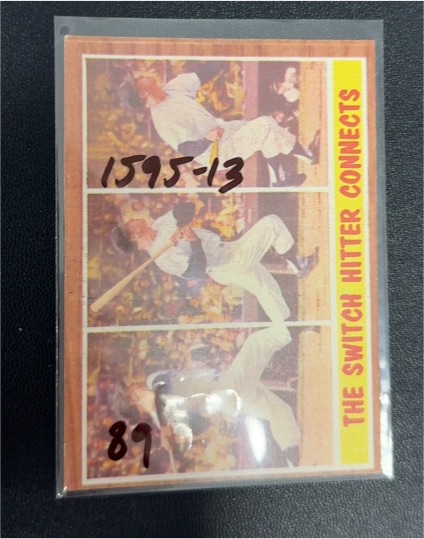 1962 Topps #318 Mickey Mantle The Switch Hitter Connects — front