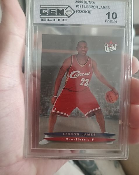 2003-04 Fleer Ultra #171 LeBron James Rookie — front