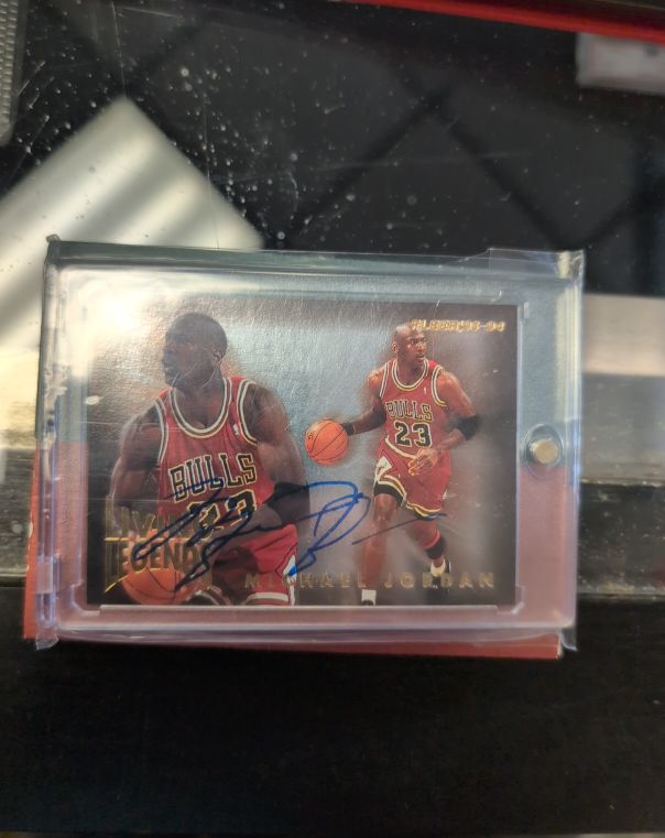 1993 Fleer Living Legends #4 Michael Jordan — front