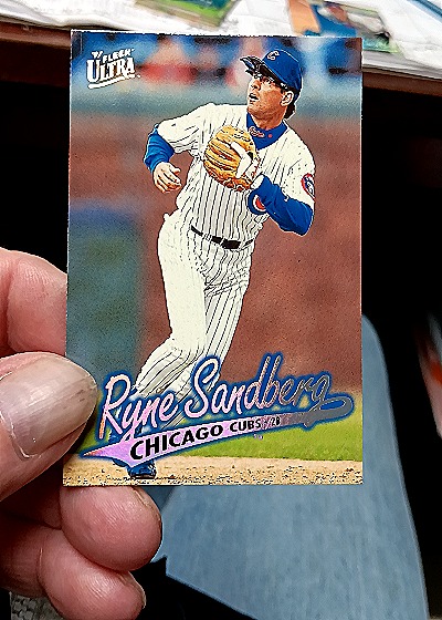 1998 Fleer Ultra #168 Ryne Sandberg — front