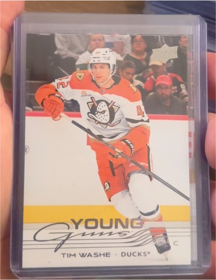 2025-26 Upper Deck Series 1 Young Guns #206 Tim Washe — front