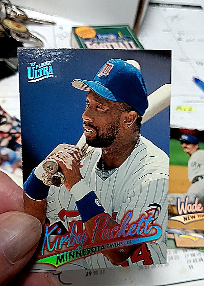 1991 Fleer Ultra #300 Kirby Puckett — front
