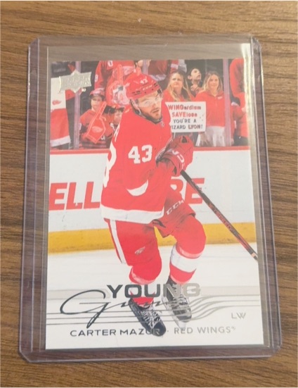 2025-26 Upper Deck Young Guns #204 Carter Mazur — front