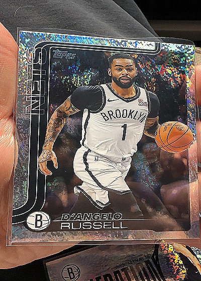 2025-26 Topps Flagship #8 D'Angelo Russell — front