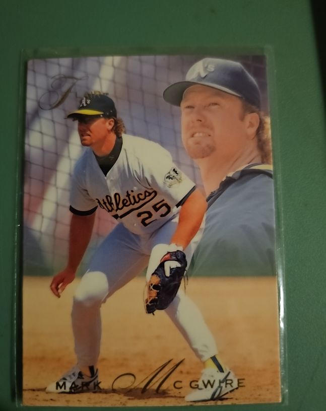 1993 Flair #261 Mark McGwire — front