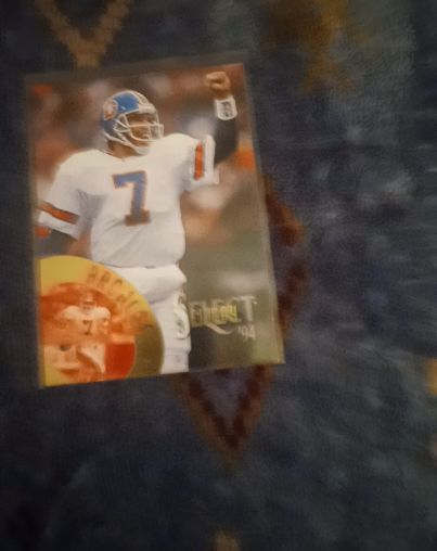 1994 Pinnacle Select #10 John Elway — front