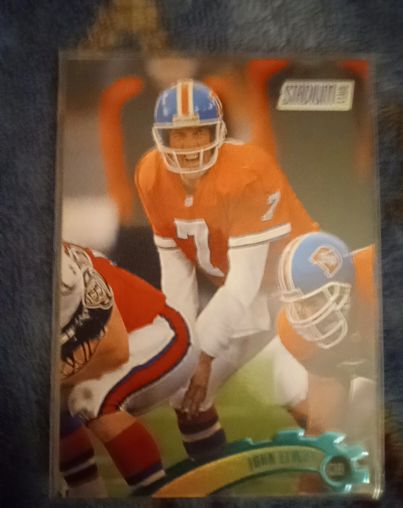 1997 Topps Stadium Club #70 John Elway — front