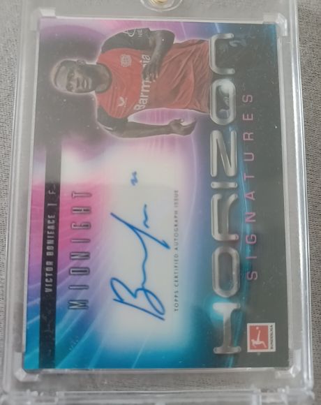 2024-25 Topps Midnight Bundesliga Horizon Signatures Victor Boniface — front