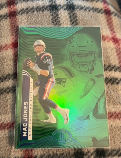 2022 Panini Illusions Emerald Green #67 Mac Jones — front