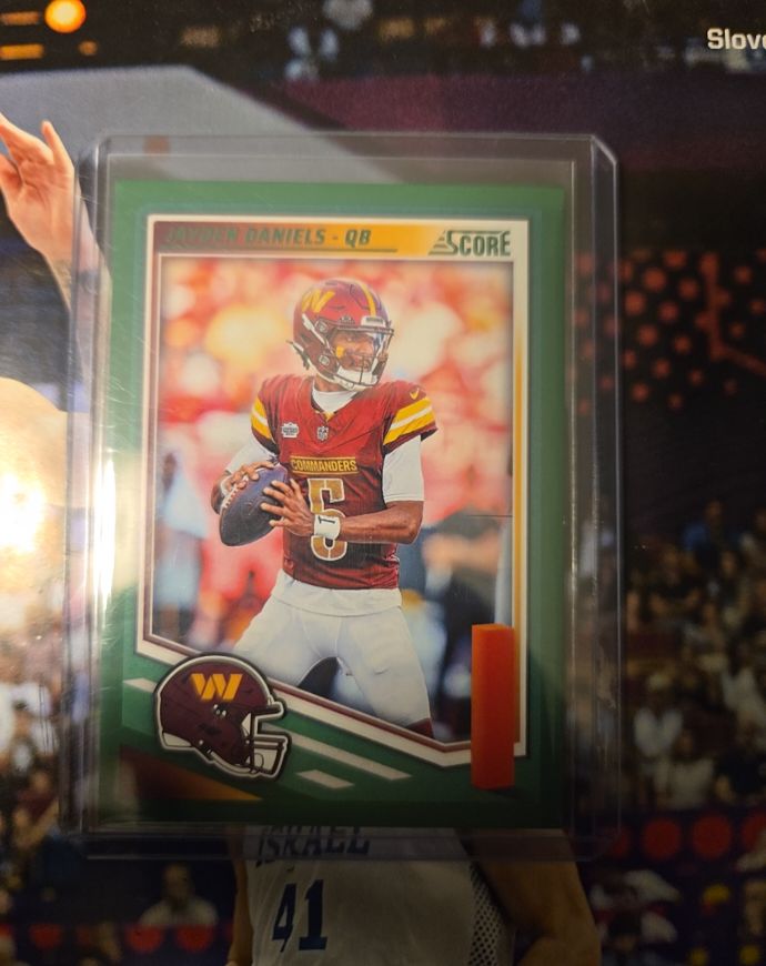 2025 Panini Score #195 Jayden Daniels — front