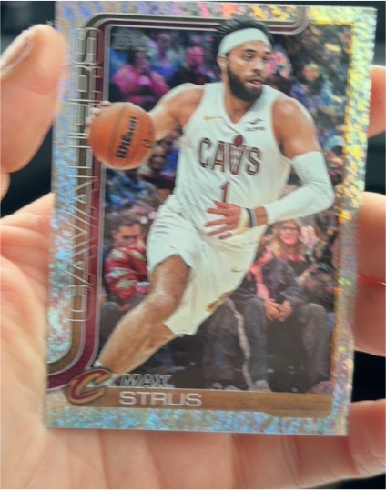 2025-26 Topps #84 Max Strus — front