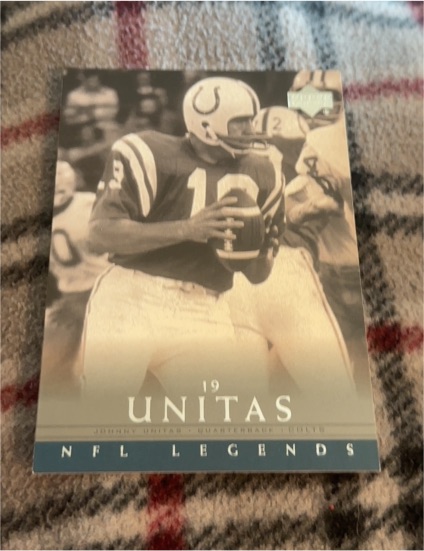 2000 Upper Deck NFL Legends #28 Johnny Unitas — front