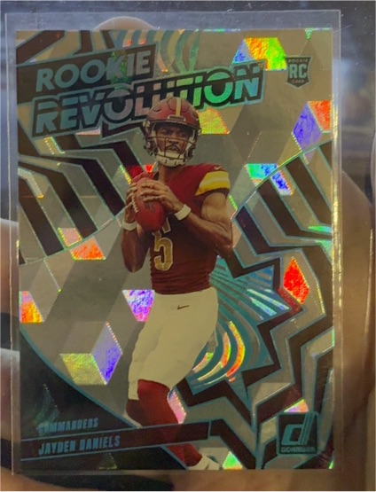 2024 Panini Donruss Rookie Revolution #9 Jayden Daniels — front