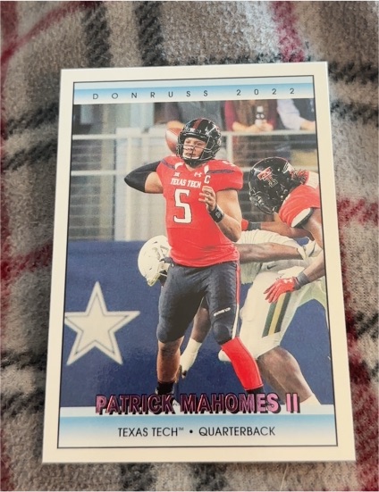2022 Panini Chronicles Draft Picks Donruss Retro #24 Patrick Mahomes II — front