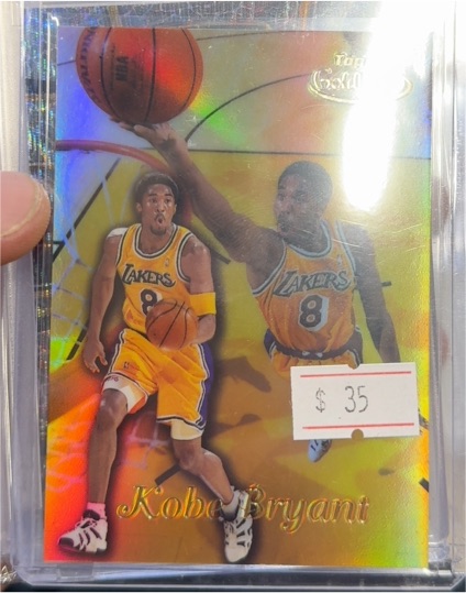 1997 Topps Gold #60 Kobe Bryant — front