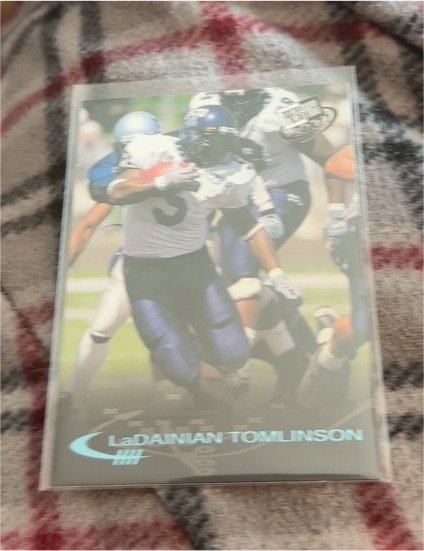 2001 Press Pass #11 LaDainian Tomlinson — front