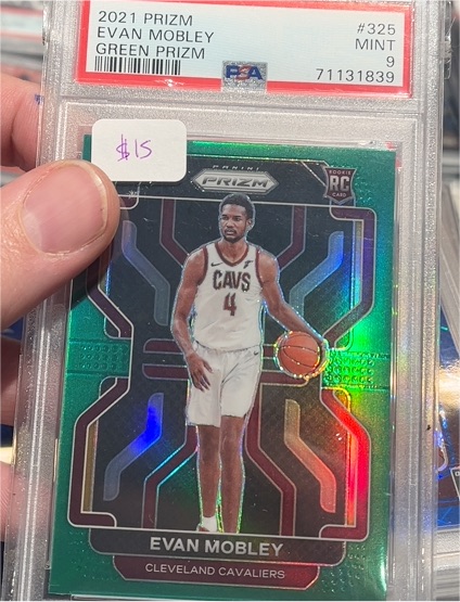 2021 Panini Prizm #325 Evan Mobley — front