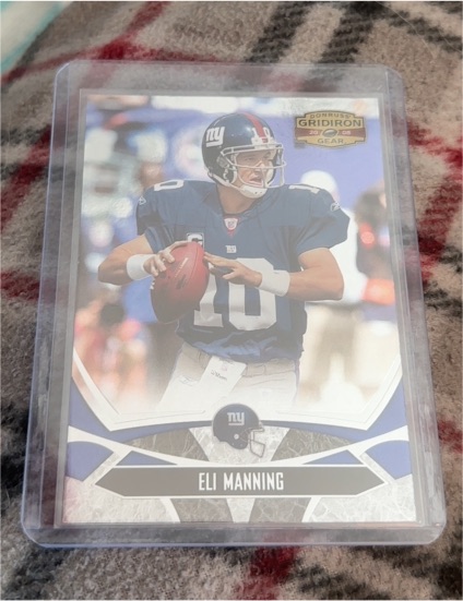 2008 Donruss Gridiron Gear #19 Eli Manning — front
