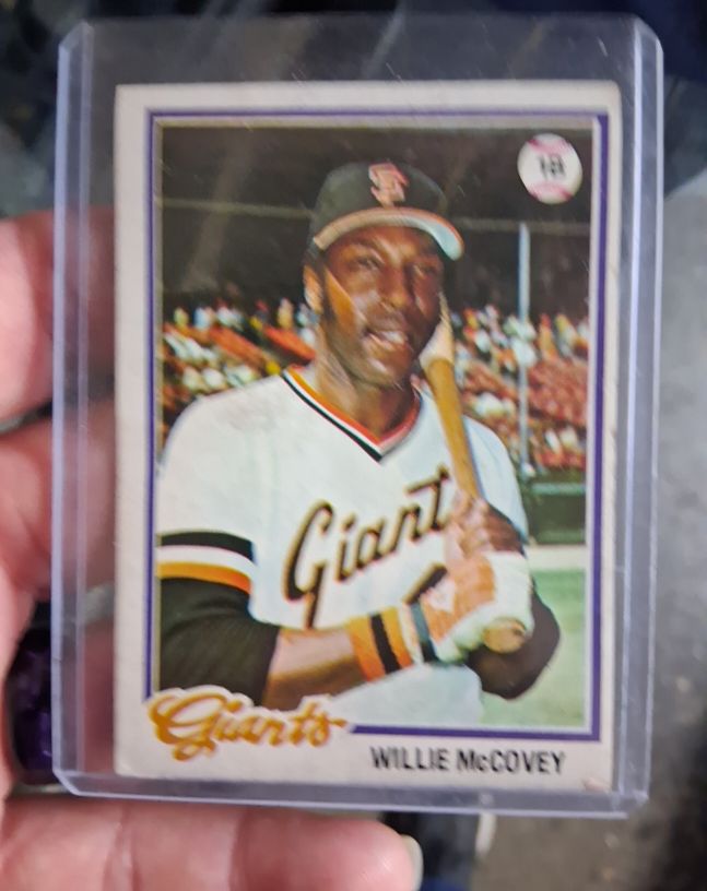 1978 Topps #34 Willie McCovey — front