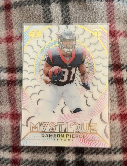 2022 Panini Illusions Mystique #M-25 Dameon Pierce — front