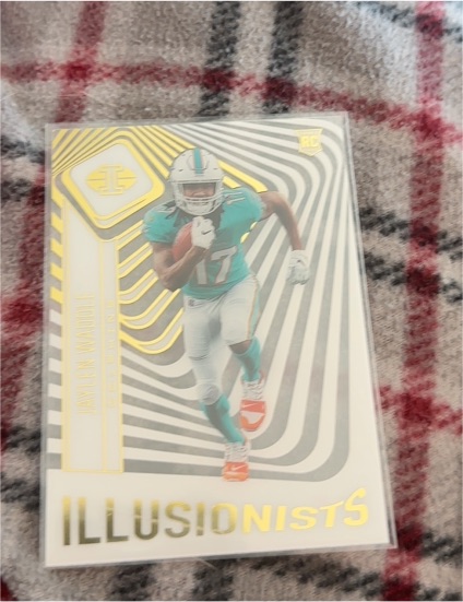 2021 Panini Illusions Illusionists #ILL-20 Jaylen Waddle — front