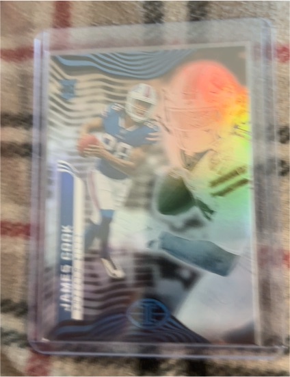 2022 Panini Illusions #11 James Cook — front