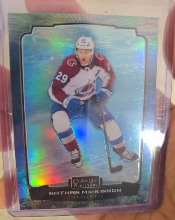 2022-23 O-Pee-Chee Platinum #29 Nathan MacKinnon — front