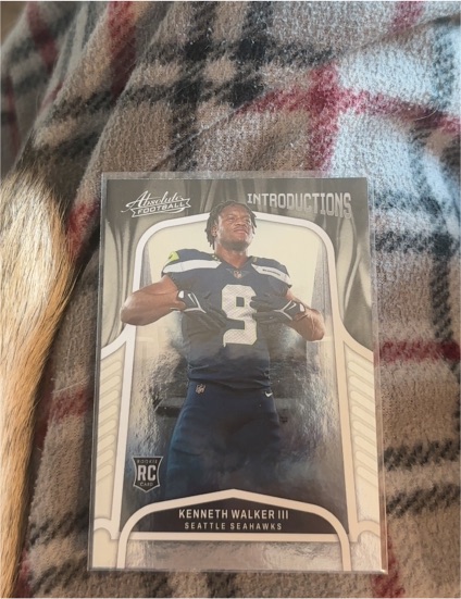 2022 Panini Absolute Introductions #INT-13 Kenneth Walker III — front
