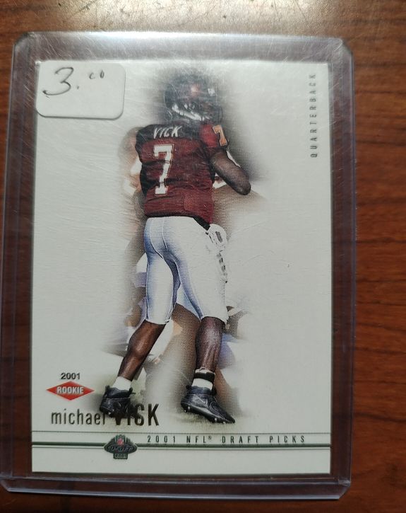 2001 Pacific Dynagon #110 Michael Vick Rookie Card — front