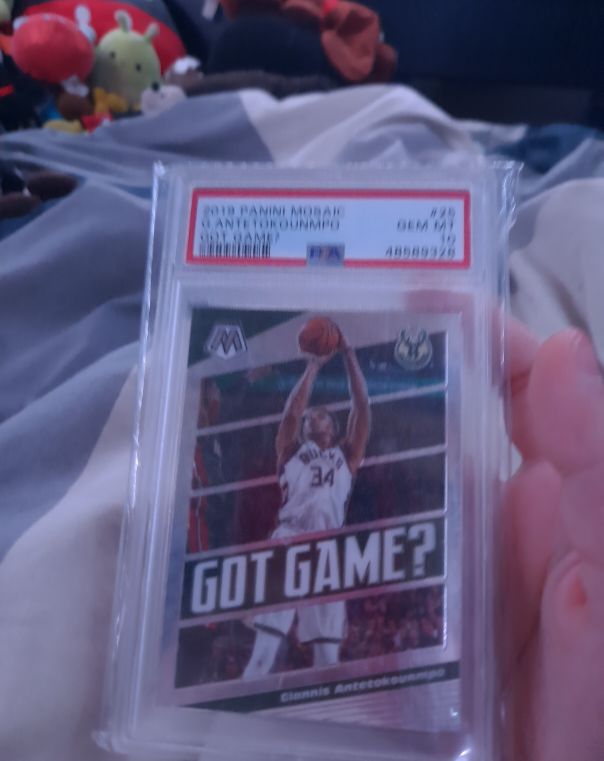 2019 Panini Mosaic #25 Giannis Antetokounmpo Got Game? — front