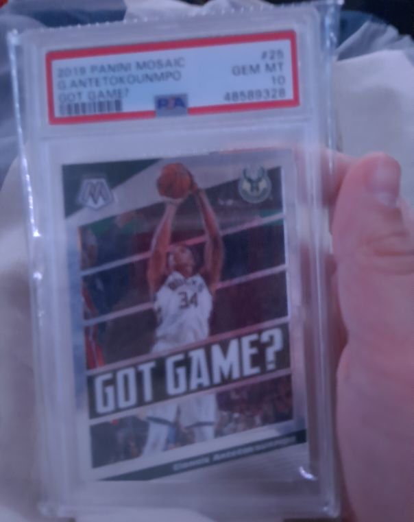 2019 Panini Mosaic #25 Giannis Antetokounmpo Got Game? — front