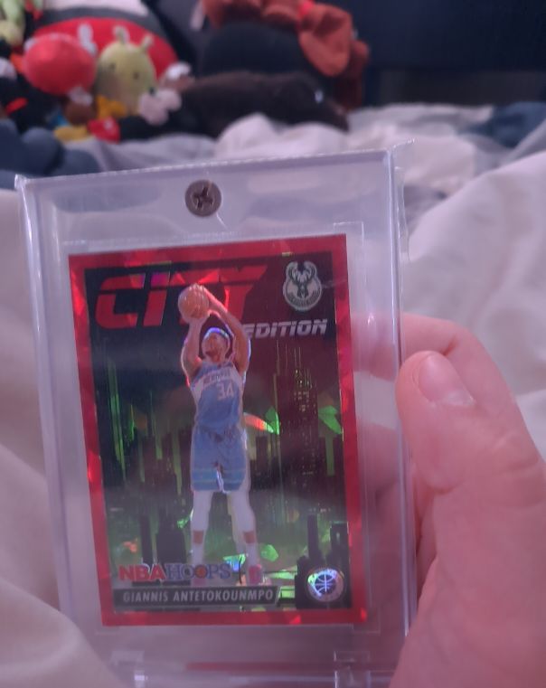 2023-24 Panini NBA Hoops Premium Stock City Edition #19 Giannis Antetokounmpo — front