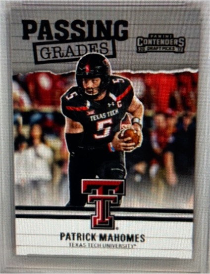 2017 Panini Contenders Draft Picks Passing Grades #5 Patrick Mahomes II — front