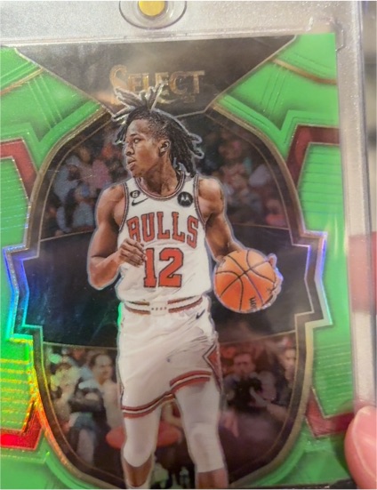 2022-23 Panini Select #21 Ayo Dosunmu Blue (Retail Base) — front