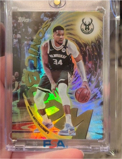 2022-23 Panini Select #61 Giannis Antetokounmpo — front