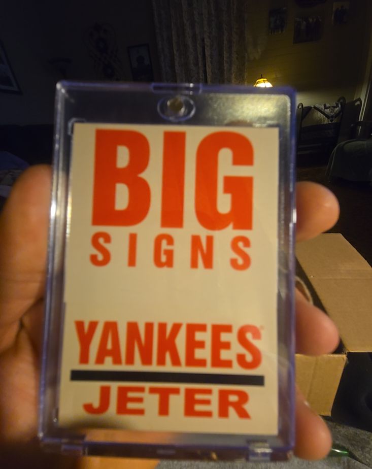 2004 Fleer Platinum Big Signs #2BS Derek Jeter — front