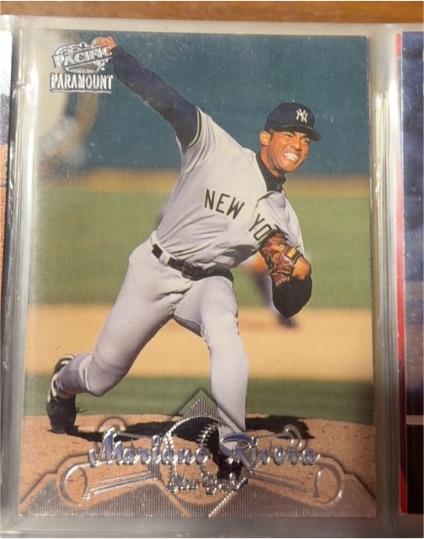 1998 Pacific Paramount #74 Mariano Rivera — front