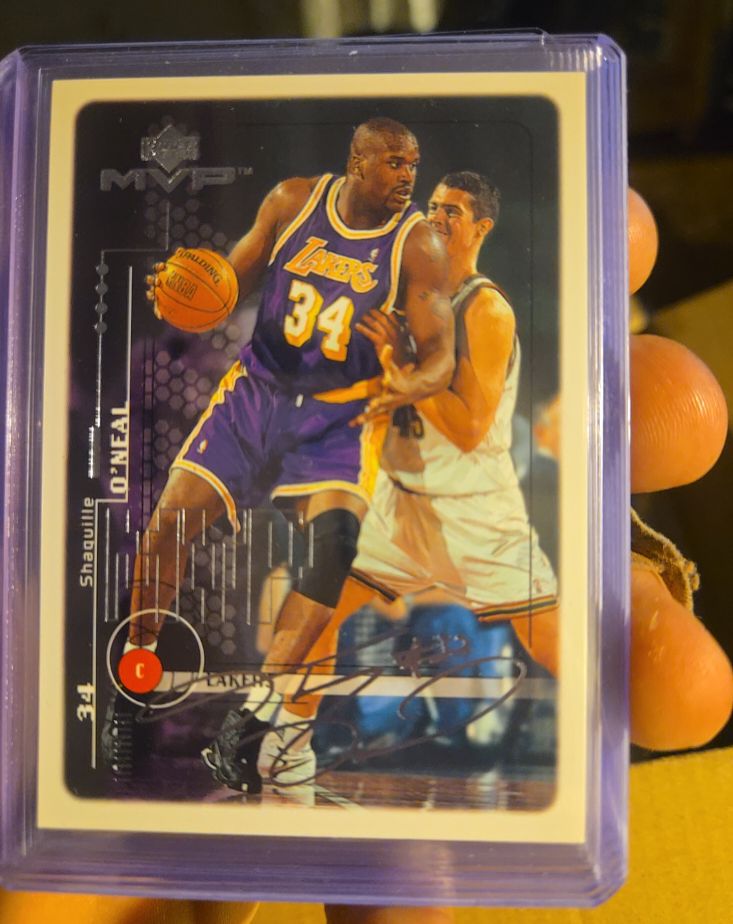 1999-00 Upper Deck MVP #75 Shaquille O'Neal — front
