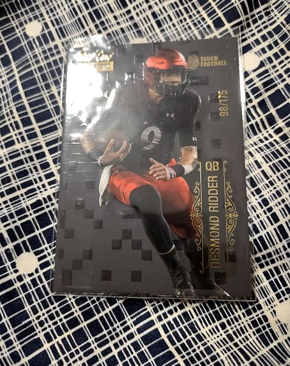 2022 Wild Card Matte Black #MB-35 Desmond Ridder — front