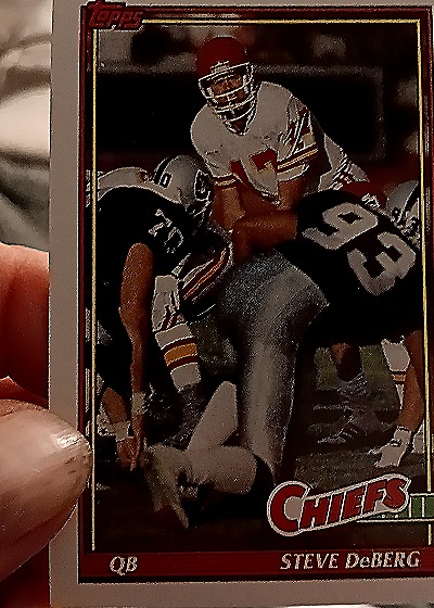 1991 Topps #137 Steve DeBerg — front