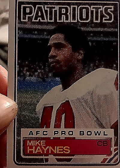 1976 Topps #382 Mike Haynes — front