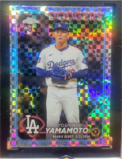 2024 Topps Chrome Update #USC108 Yoshinobu Yamamoto — front