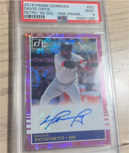 2019 Panini Donruss #SO David Ortiz Retro 1985 Signatures Pink Fireworks — front